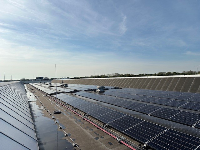 bliksembeveiliging met zonnepanelen door TLC bv in noord holland
